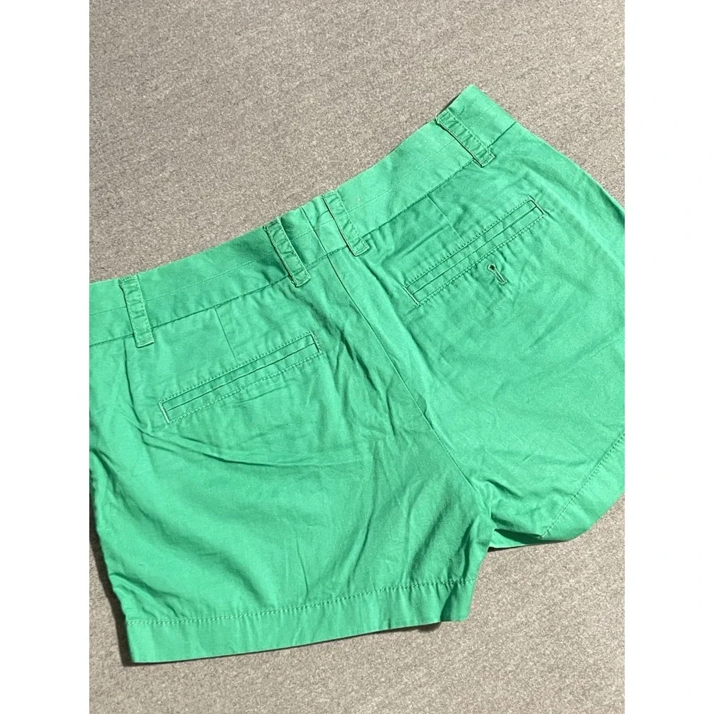J.Crew Chino Broken In Green Shorts Womens Size 2 Preppy Casual Summer Classic
